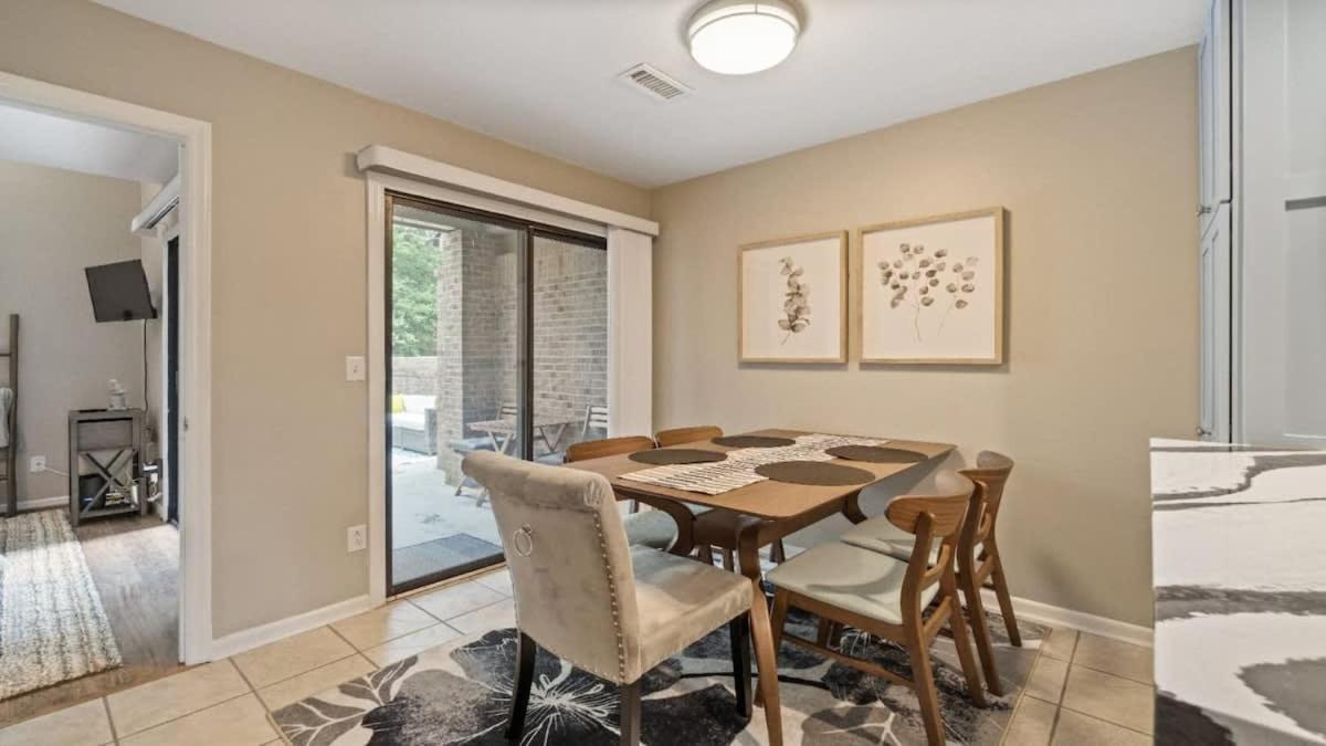 Сasa de vacaciones Gorgeous 2 Bedroom Near Carowinds - Patio - Pool