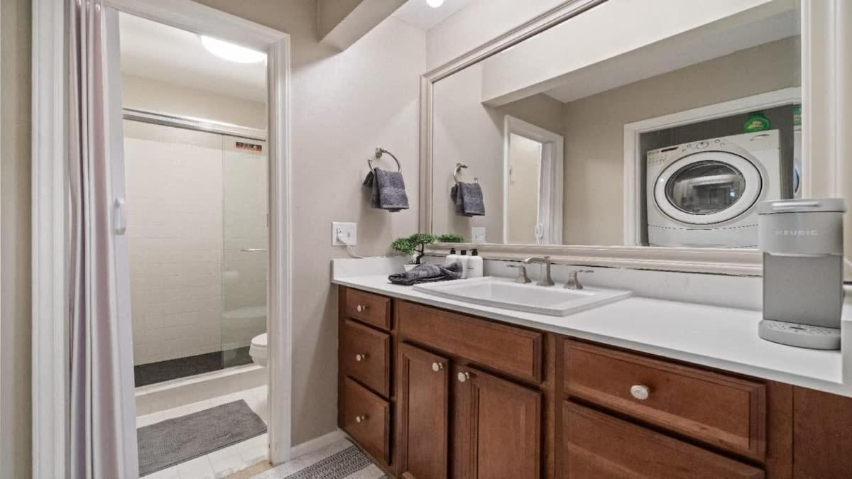 Сasa de vacaciones Gorgeous 2 Bedroom Near Carowinds - Patio - Pool *